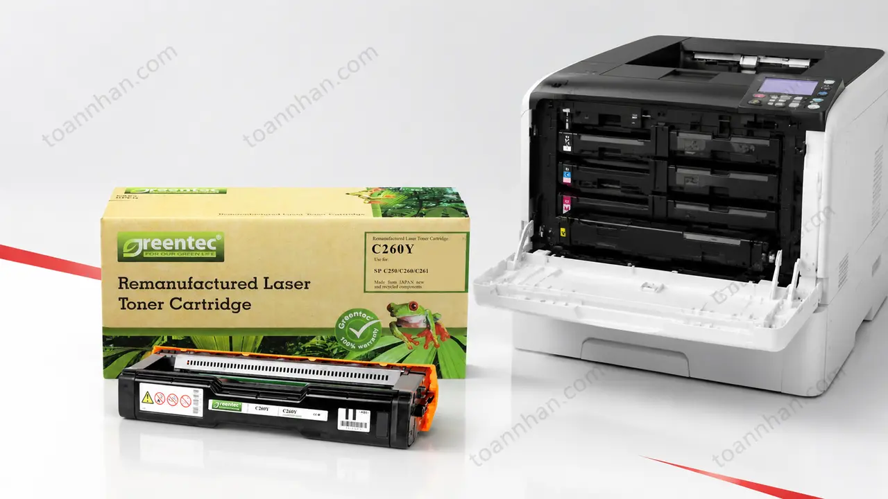 Hộp mực Greentec Ricoh C260Y màu vàng cạnh máy in màu Ricoh SP C260