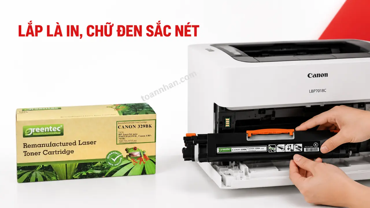 Hộp mực Greentech Canon 329BK màu đen đang lắp vào máy Canon LBP7018C