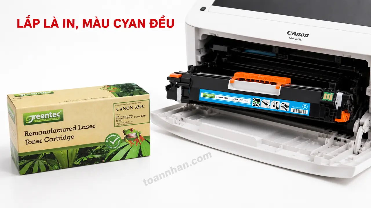 Hộp mực Greentech Canon 329C màu cyan đang lắp vào máy Canon LBP7018C