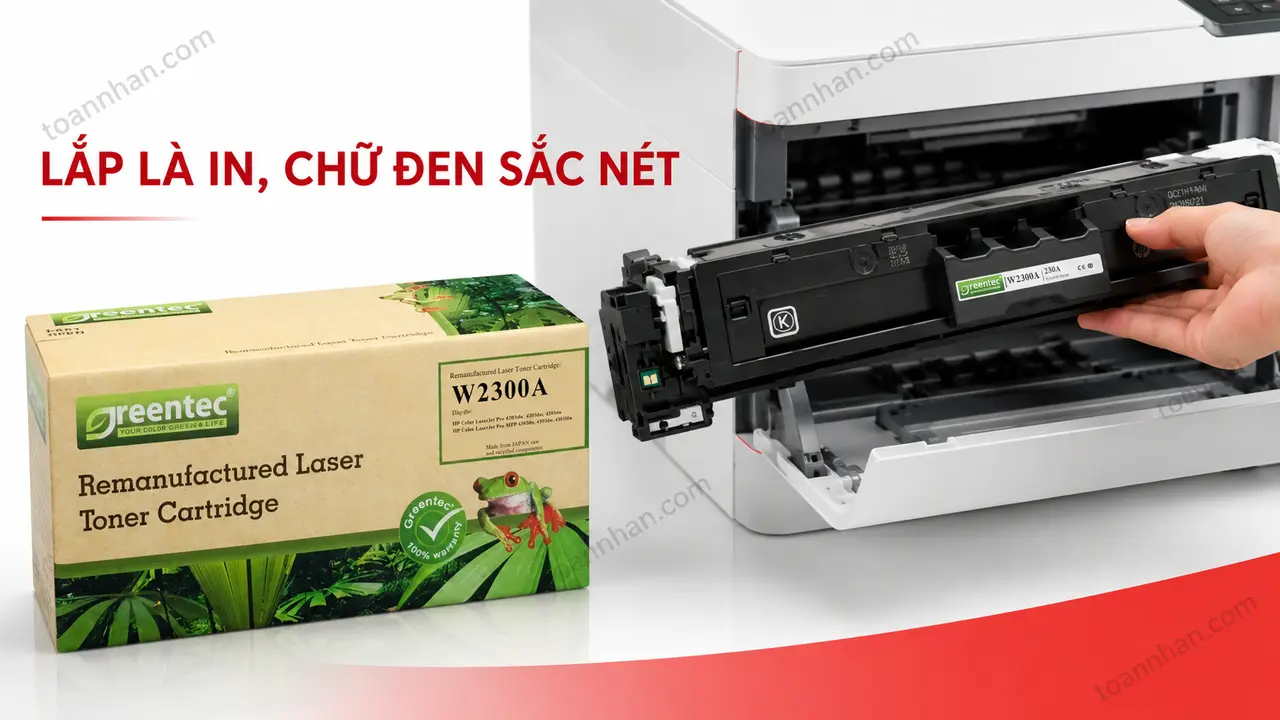 Hộp mực Greentech HP W2300A màu đen đang lắp vào máy Color LaserJet Pro 4203dn