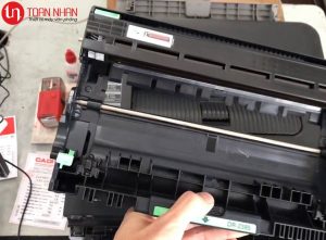 Cách làm sạch cụm Drum của máy in Laser