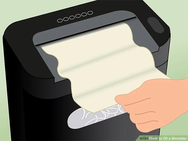 tra dầu cho máy hủy giấy bước 11
