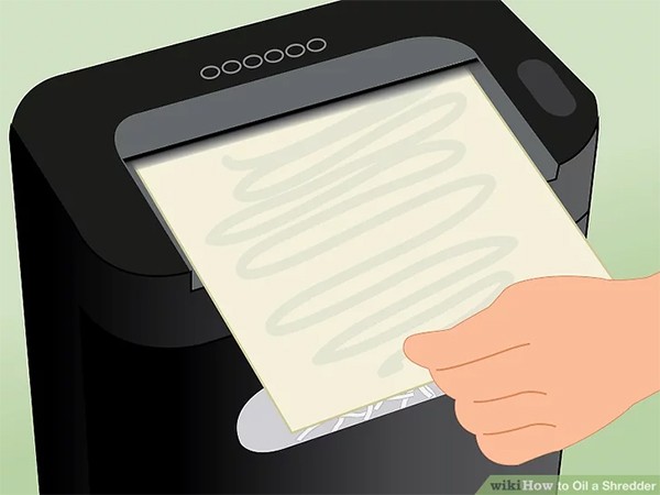 tra dầu cho máy hủy giấy bước 4